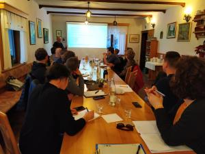 delavnica (foto RRA Zeleni kras) (1)